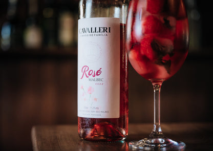 Vinho Rose Malbec Demi-Sec - Vinícola Cavalleri