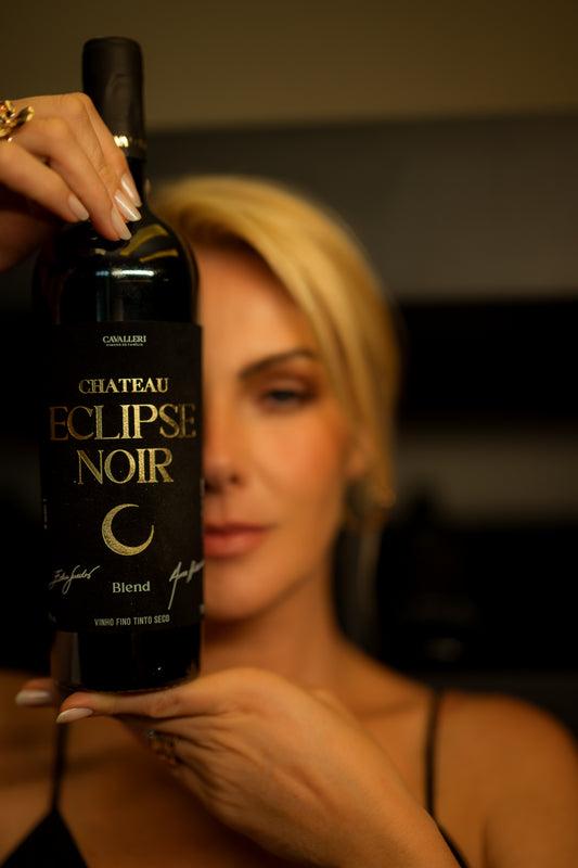 Vinho Tinto Chãteau Eclipse Noir - Ana Hickman e Edu Guedes